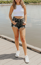 Load image into Gallery viewer, White Long Crop Basic
